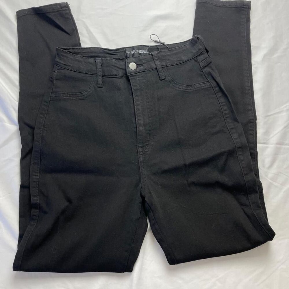 FashionNova Women's Black Curvy Skinny Jeans size 13